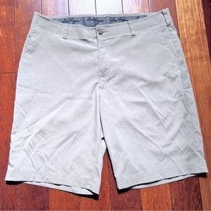 Ben Hogan men’s khaki flat front lightweight golf shorts size 36